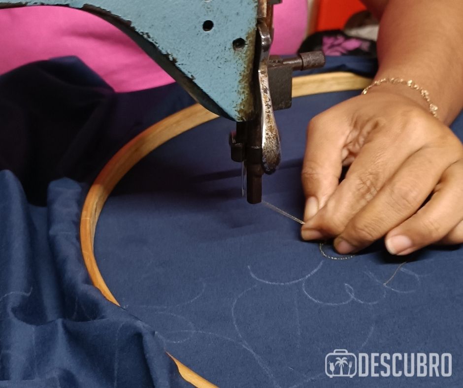Las prendas bordadas de Kimbilá son accesibles y van desde los 200 pesos hasta los 18 mil.