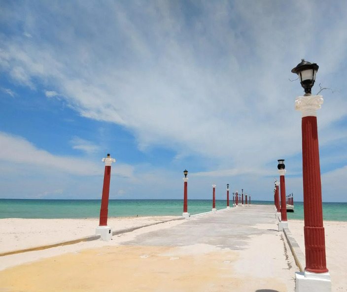 El Pueblo Mágico de Sisal es una de las Playas de la Península de Yucatán imperdible en tu visita